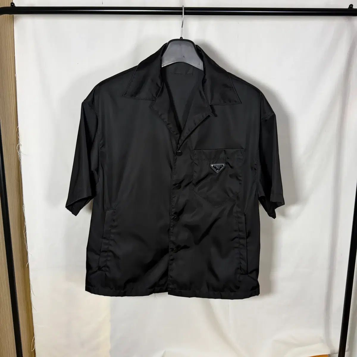 Sサイズ PRADA リナイロン ショートスリーブ 半袖 シャツ ブラック SC449_1WQ8_F0002_S_182