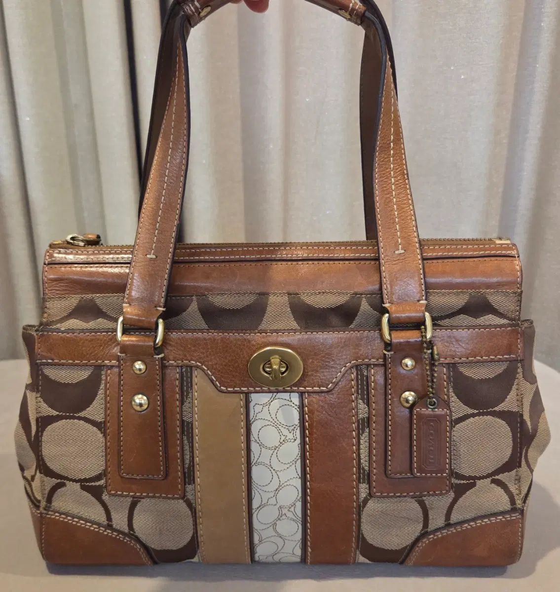 Y2k オールド COACH シグネチャー ターンロック ショルダーバッグ 23,869円