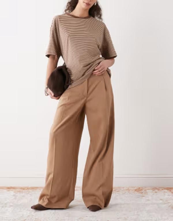 モンキ レディース ボトムス カジュアルパンツ ワイドレッグ ハイウエスト Monki high waist wide leg pants with front pleats Brown ブラウン