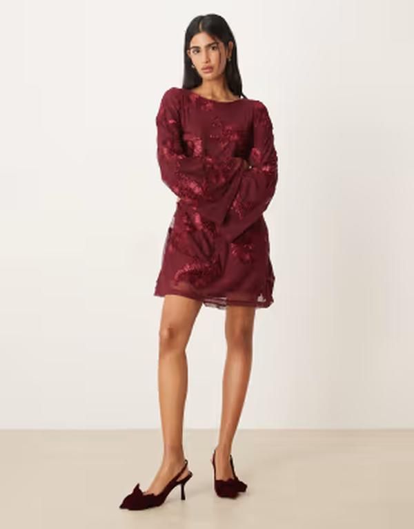 ジーナトリコ レディース トップス ワンピース オープンバック ミニ Gina Tricot long wide sleeve flowy mini dress with open back Burg