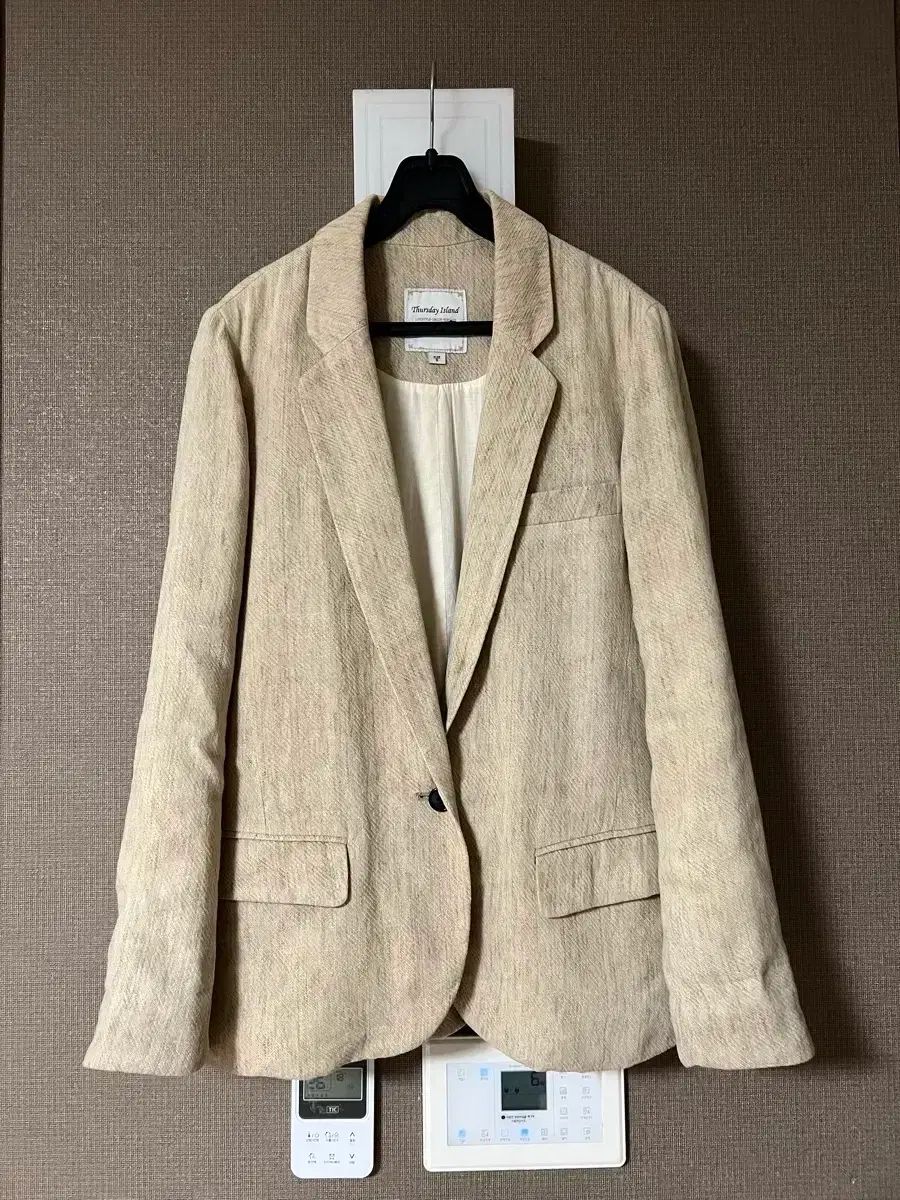サースデーアイランド ソヒ リネン ブレンド ワンボタン ジャケット オフィスルック 通勤ルック ベージュ 12,672円