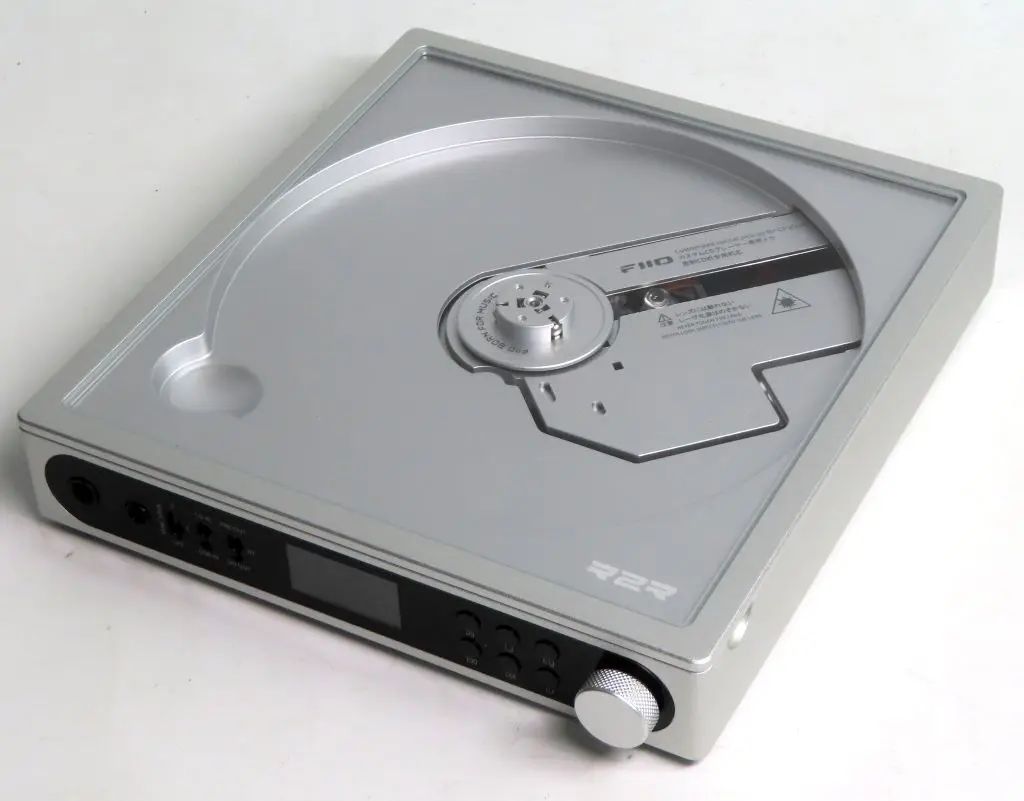 【中古】オーディオプレイヤー・コンポ FiiO ポータブルCDプレーヤー DM15 R2R (シルバー) [FIO-DM15R-S]