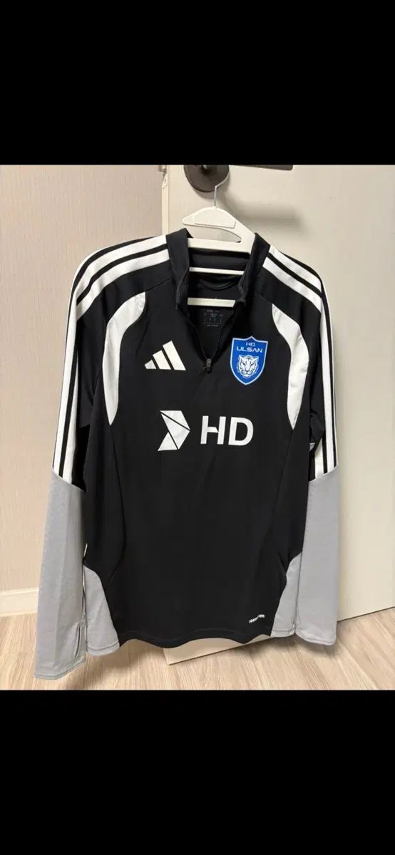 アディダス ウルサン HYUNDAI サッカー トレーナー トップス L