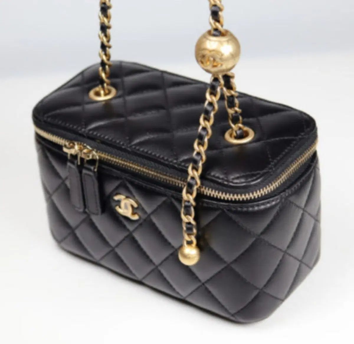 公式ホームページ/正規品 2026 CHANEL シャネル 直方体 ベニティ ゴールデンボール ベージュ
