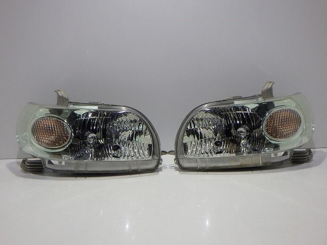 ポルテ ヘッドライト左右 HID NNP10 NNP11 NNP15 後期 52-129 A グリーン コーティング 綺麗 260819035