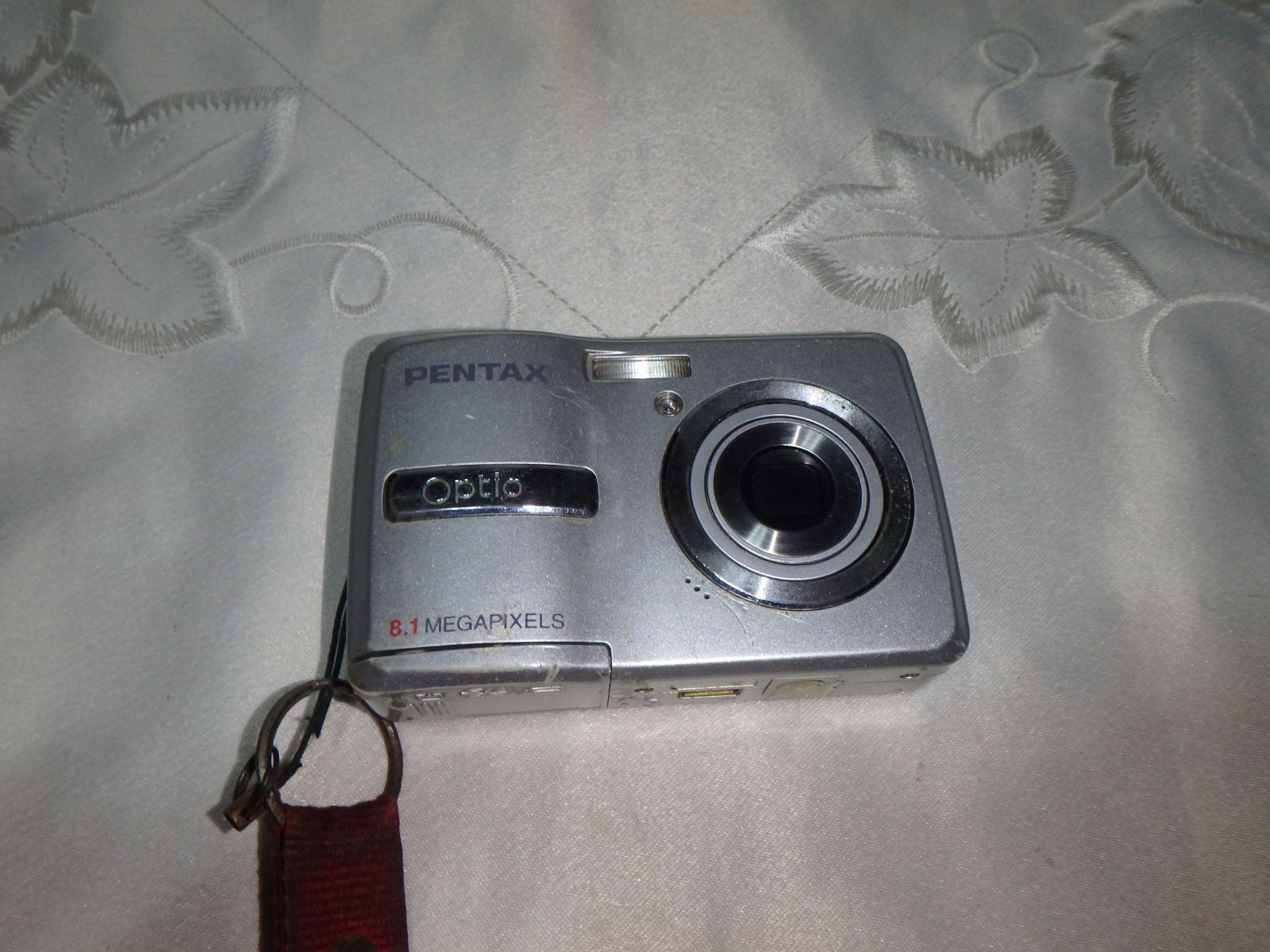 Operating product PENTAX OPTIO E40 digital camera difficult