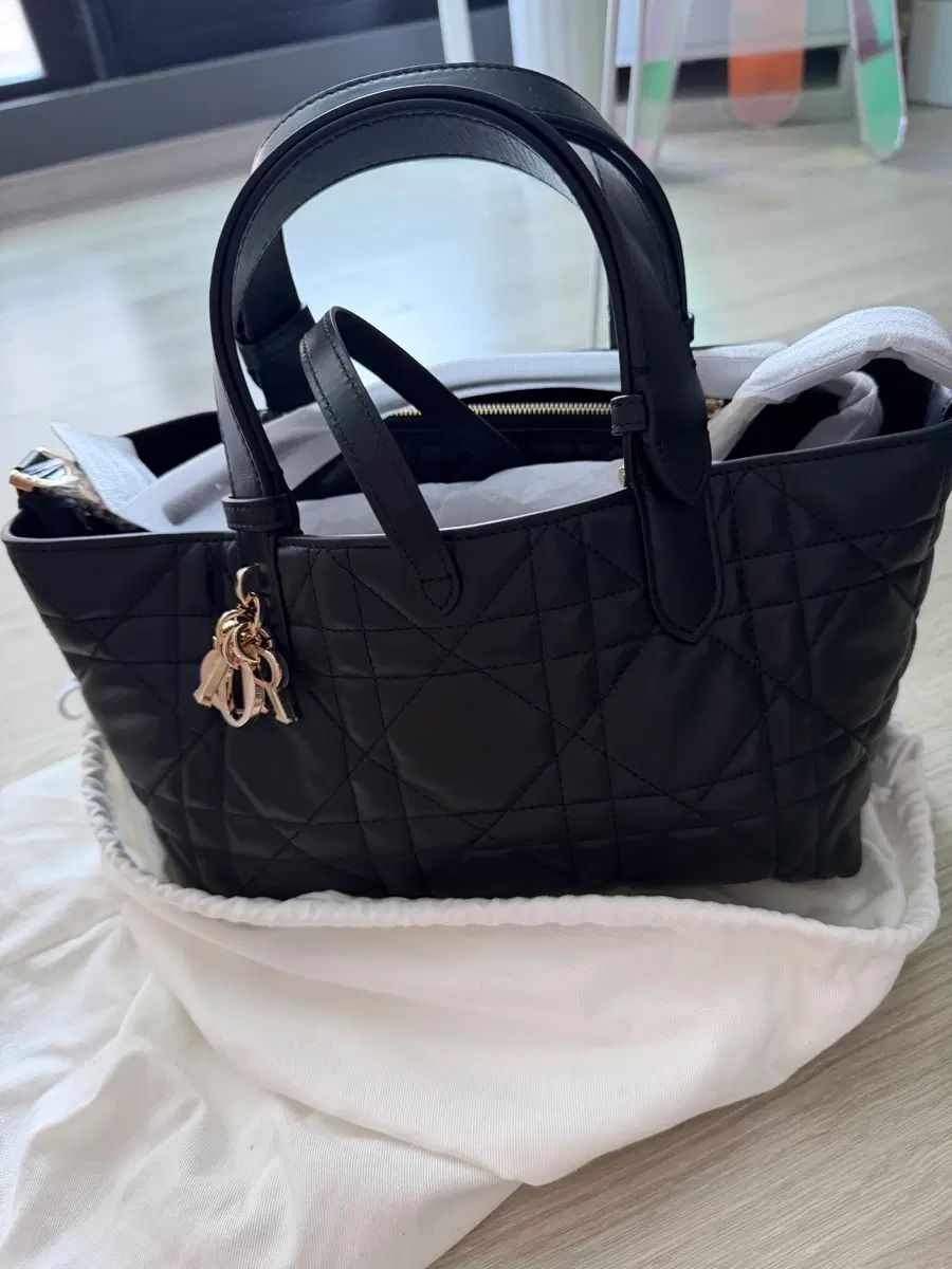 トゥジュフ スモール 37,681円