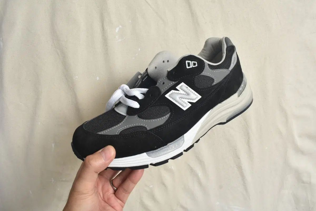 ニューバランス 992 USA ブラック/グレー 未使用 新品 285 39,668円