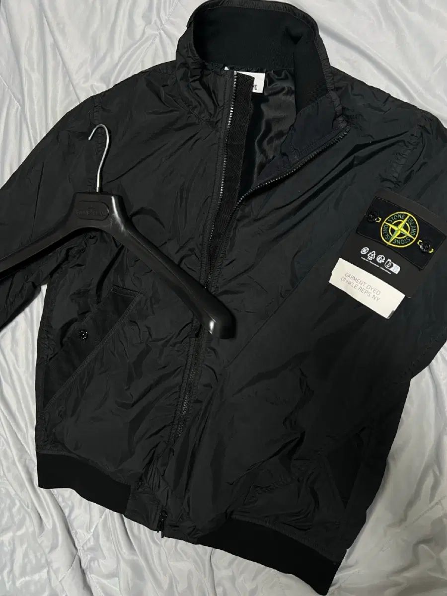 m 26ss STONE ISLAND ストーンアイランド クリンクルレップス ウィンドブレーカー ジャケット ブラック 66,127円