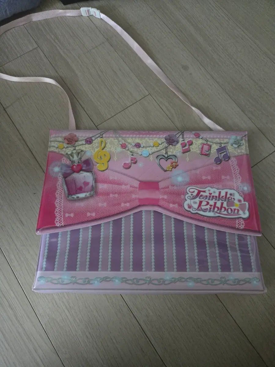 アイドルタイムプリパラ バッグ+カード 20枚 程度