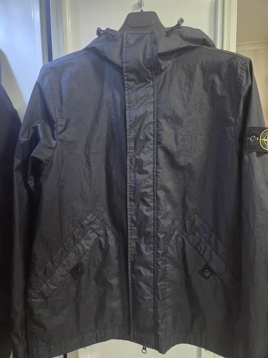 25SS/ほぼ新品 STONE ISLAND ストーンアイランド メンブラーナ 3L TC フードウィンドブレーカー