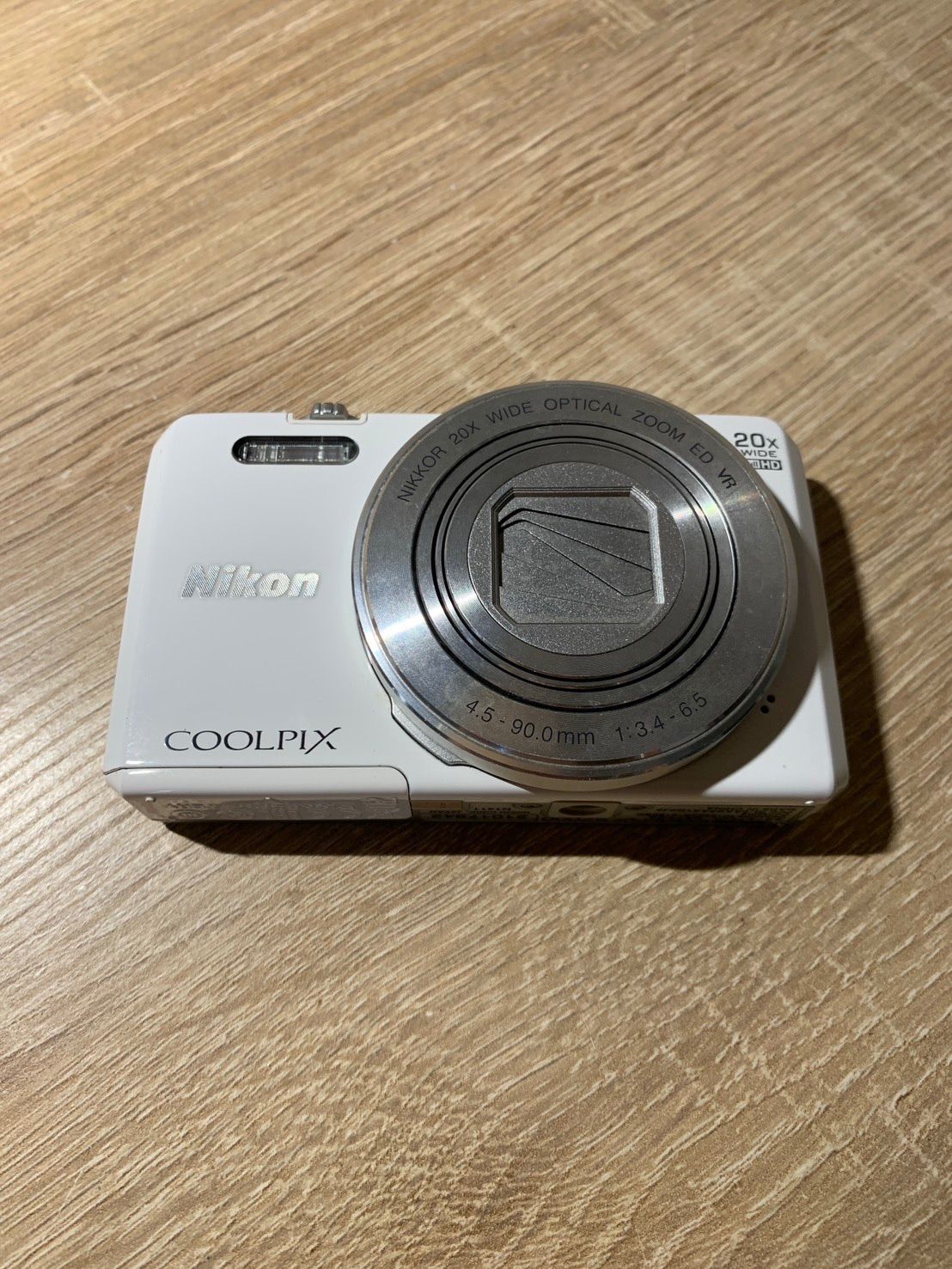 3068 Nikon COOLPIX S7000 ホワイト ジャンク品 デジカメ【ネ】