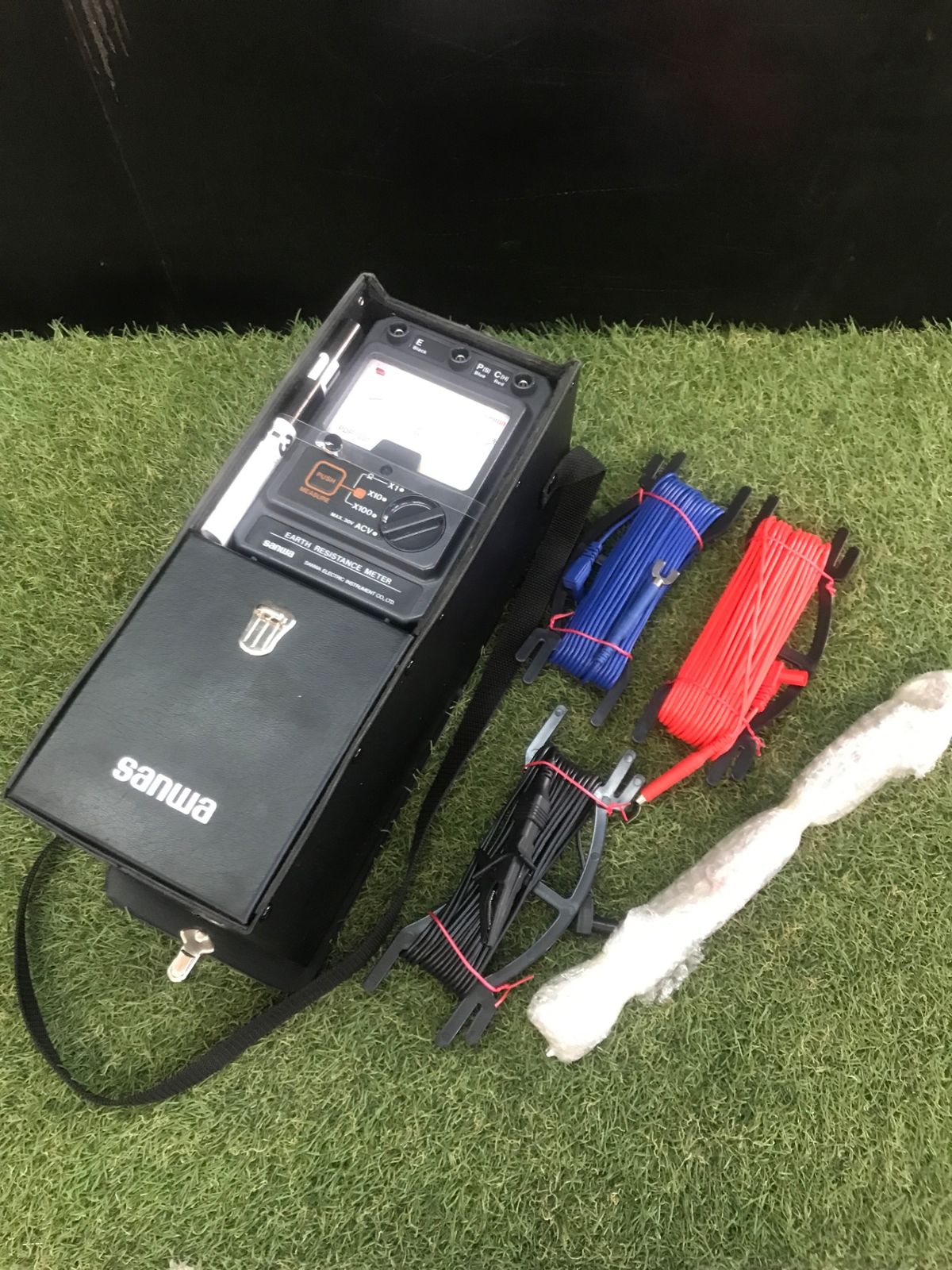 【未使用品】【0906】サンワ 接地抵抗計 PDR-301　IT99I339THFC