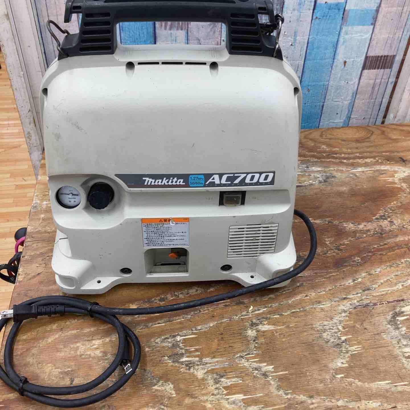 ★マキタ(makita) エアコンプレッサー AC700【柏店】