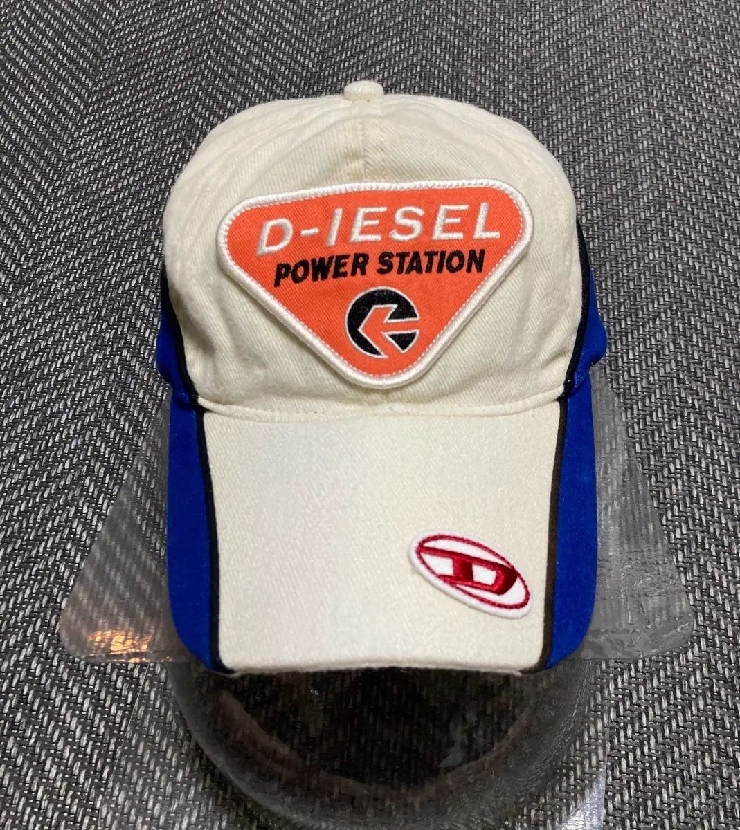 DIESEL ボールキャップ