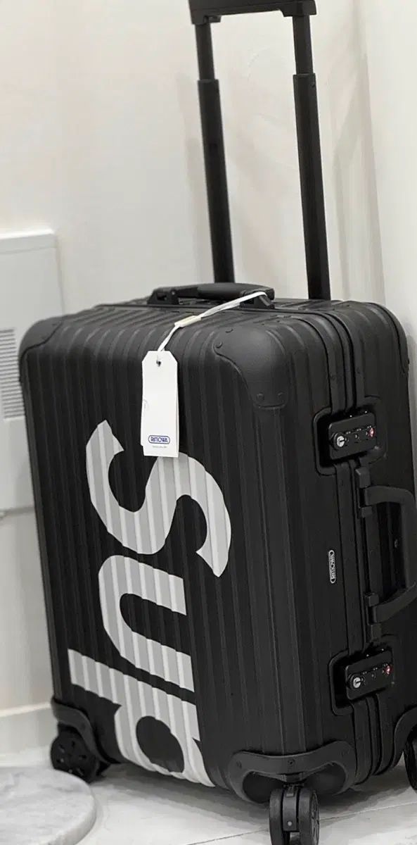 Supreme × RIMOWA トパーズ マルチホイール ブラック 45L - 18SS 288,210円