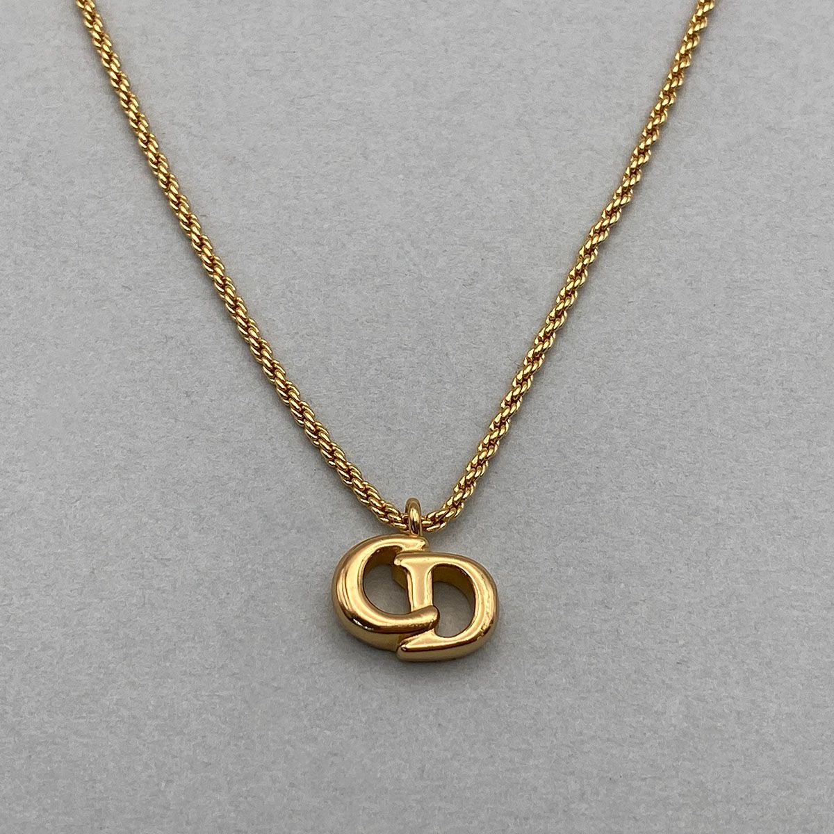Christian Dior クリスチャンディオール CDロゴ ネックレス レディース メタル ゴールド 中古