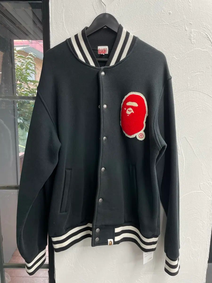 A BATHING APE アベイシングエイプ Spellout スタジャン ジャケット 32,794円
