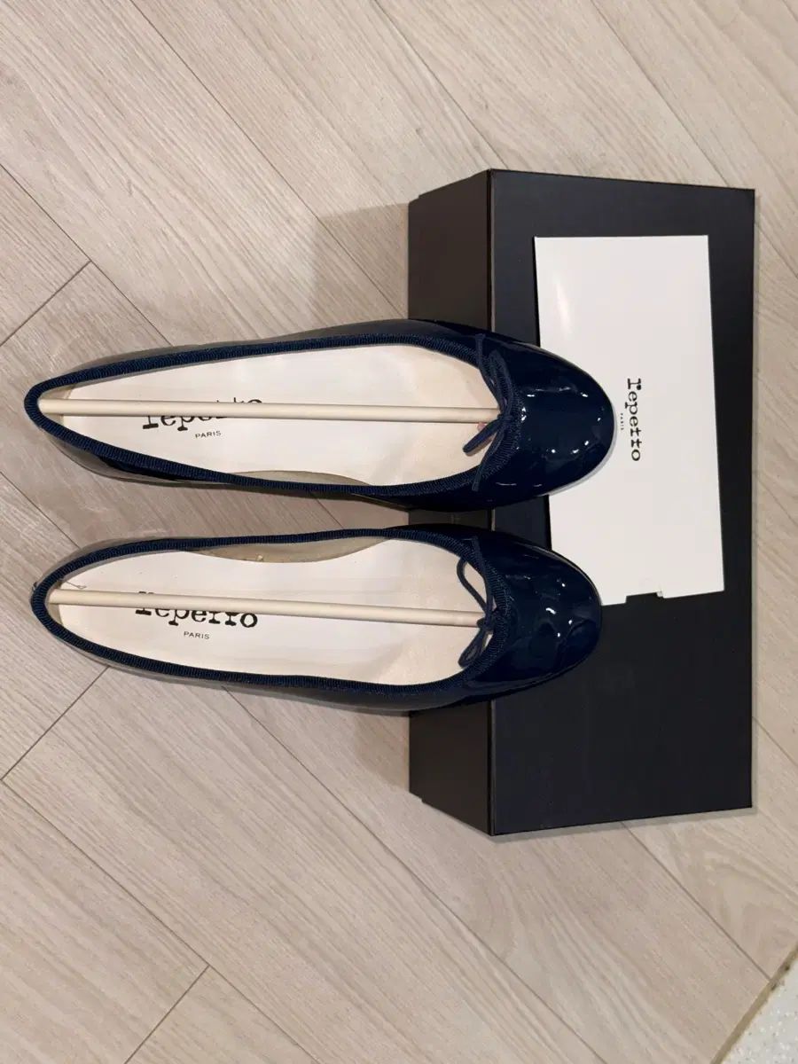 使用感なし) レペット(Repetto) カミーユ ネイビー エナメル U トゥー 37