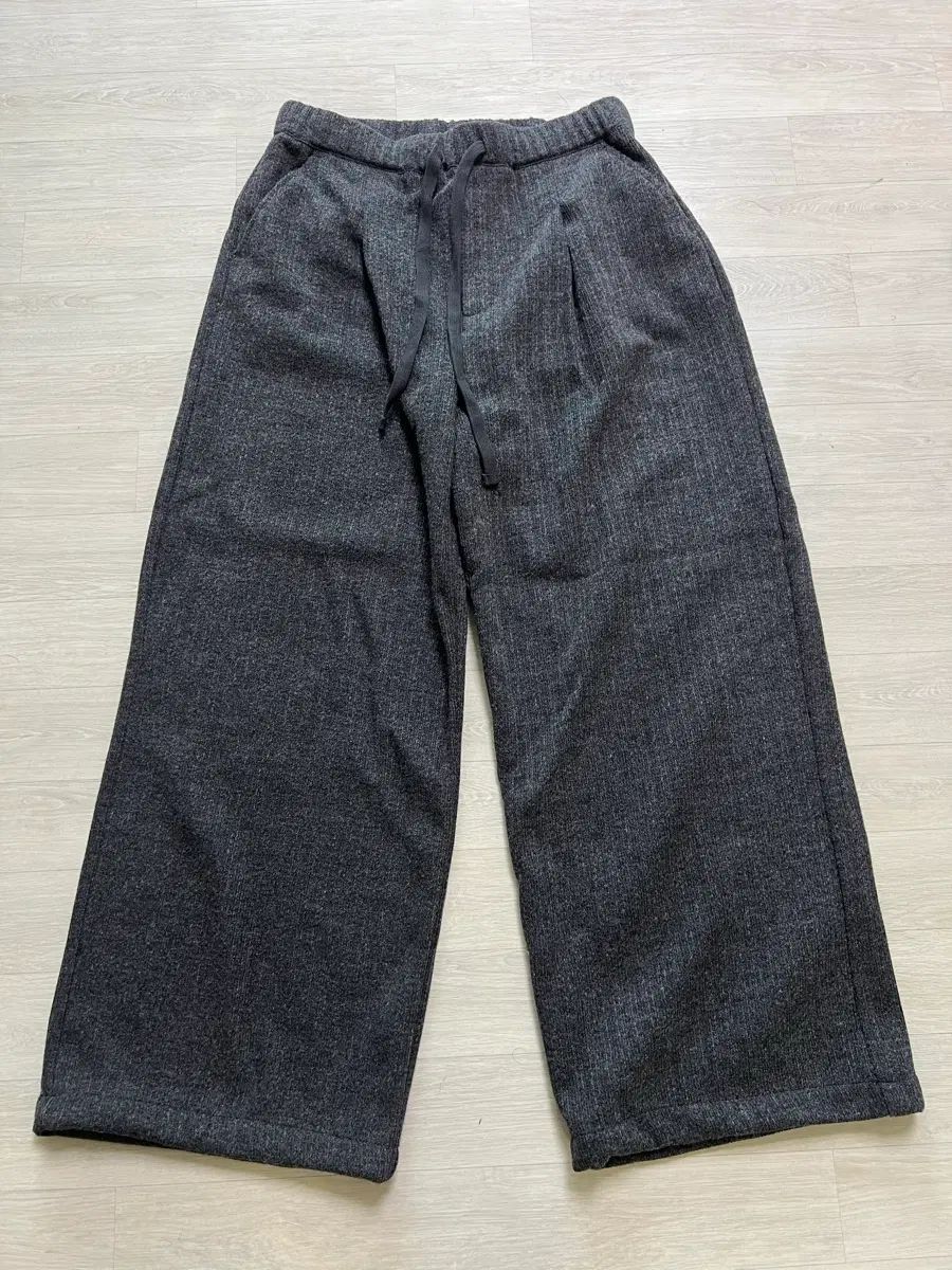 ディーアンドエスアール / KNITTED Tシャツ アンド ワイド パンツ チャコール / L