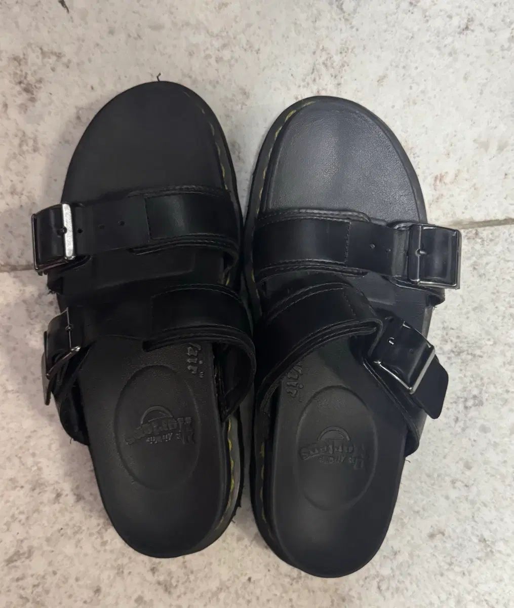 DR. MARTENS ドクターマーチン マイルス ブラック Uk4 (230)