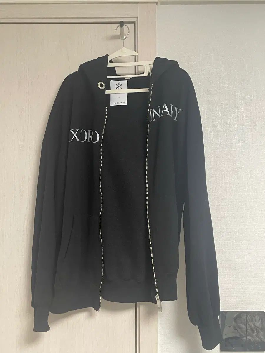 X:ORDINARYポップアップ フーデッドジップアップ 52