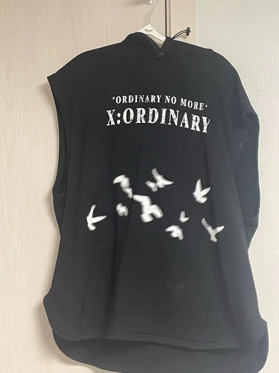 X:ORDINARY WHO フードスリーブレス ブラック 50