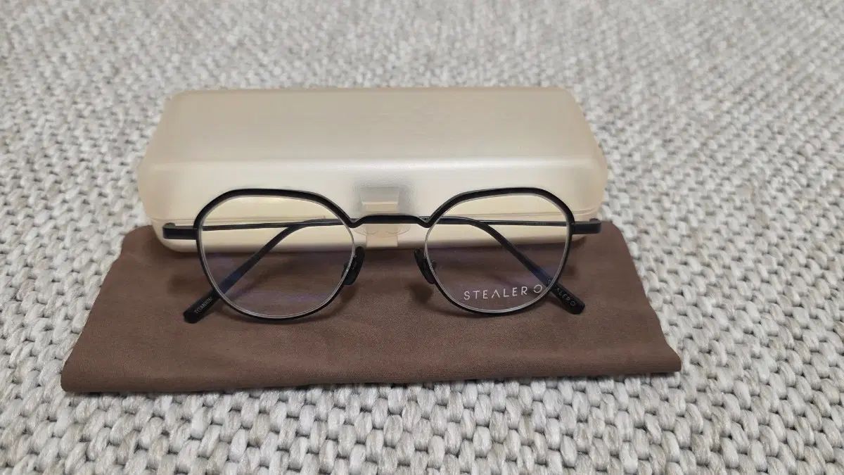 スティーラー(stealer) メガネ 新品 出品サングラス