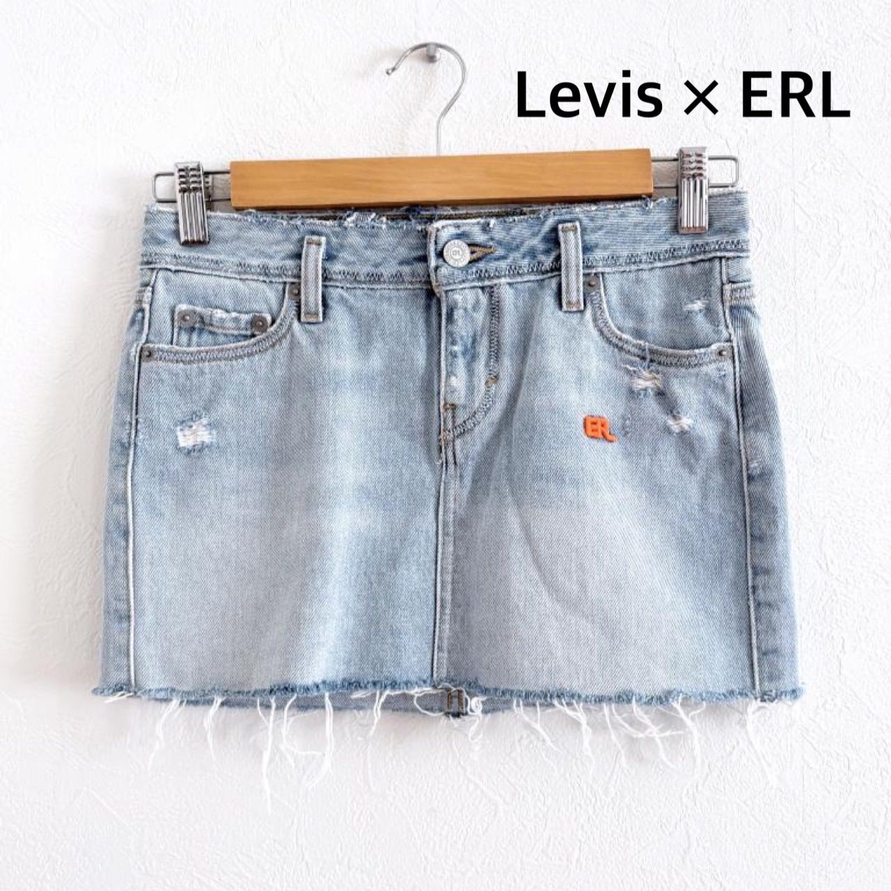 Levis × ERL リーバイス × イーアールエル　デニムミニスカート　24　ブルー　コットン　カジュアル　お出掛け　お洒落　送料込み　6469528 8,932円