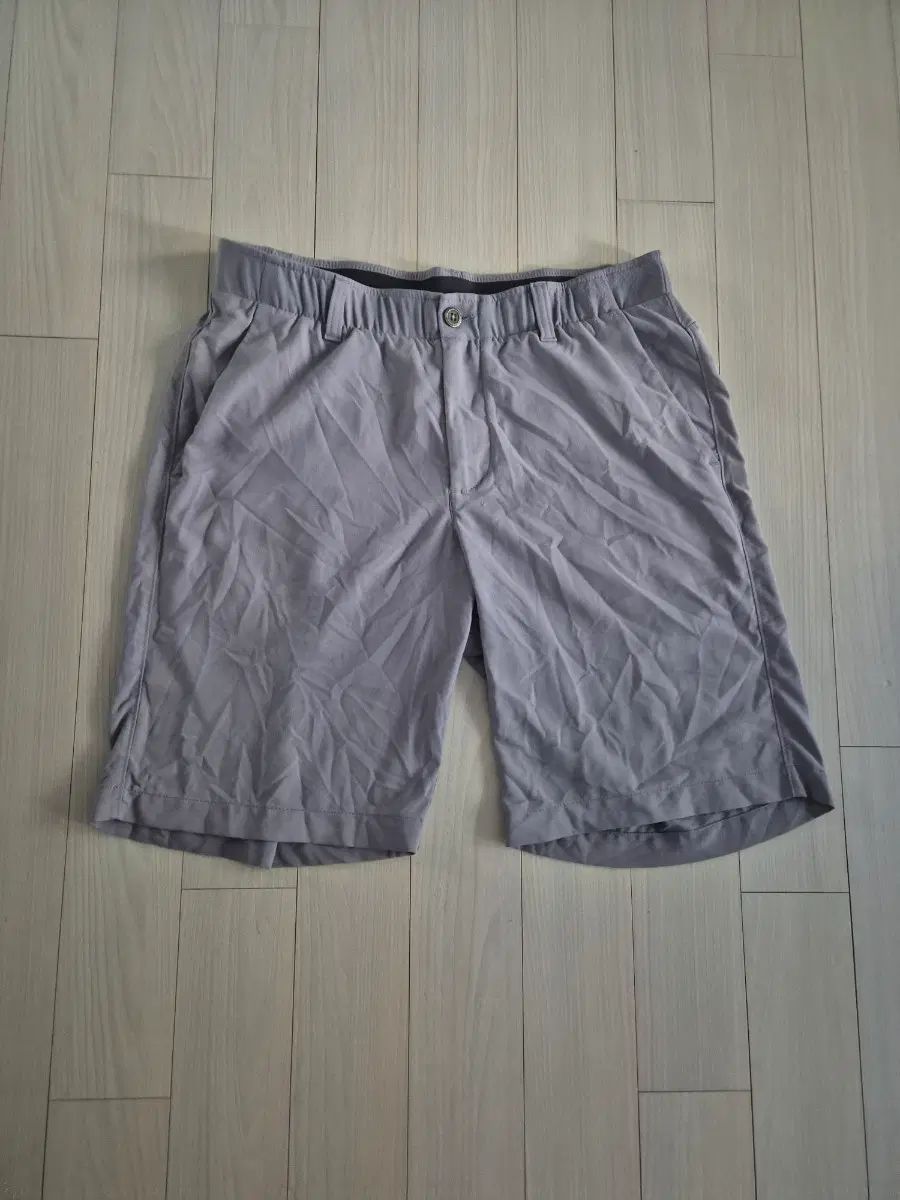 UNDER ARMOUR アンダーアーマー ゴルフ ハーフパンツ（33 35）