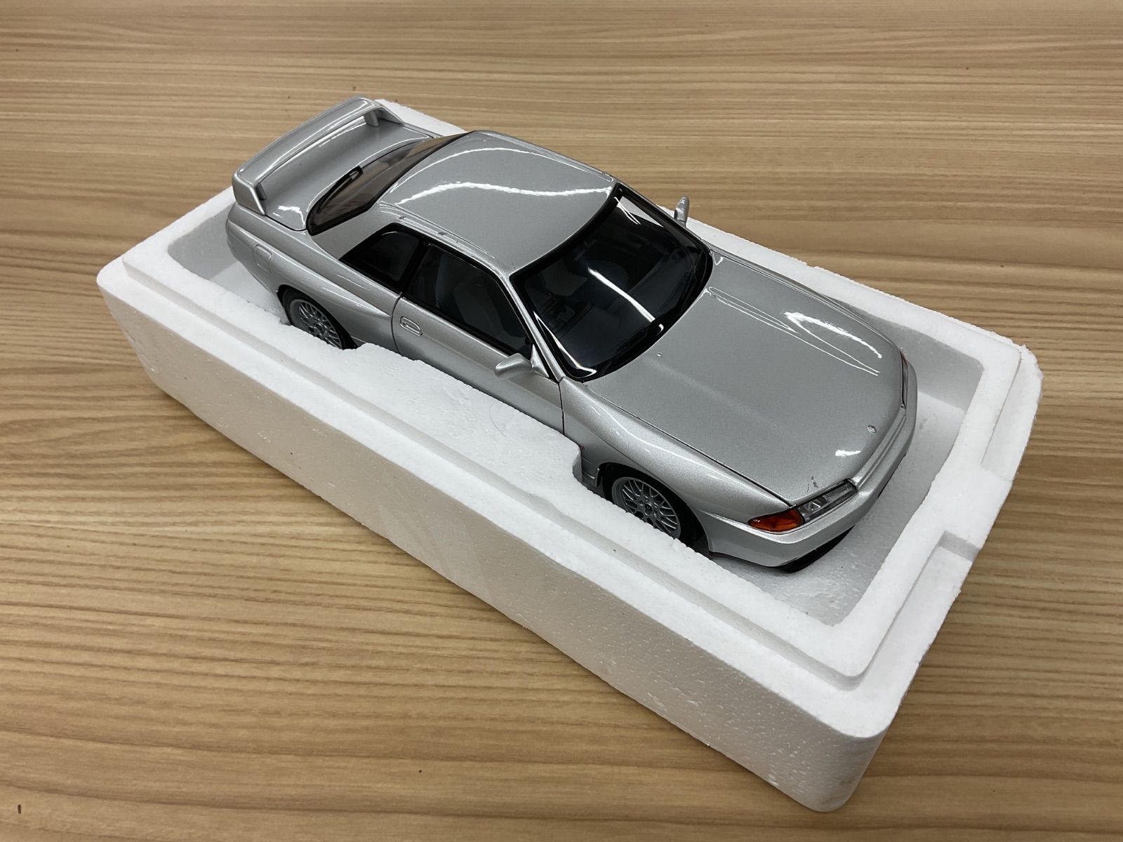 SK267814916 オートアーク　1/18 スカイラインGTR V-SPECⅡ 7,300円