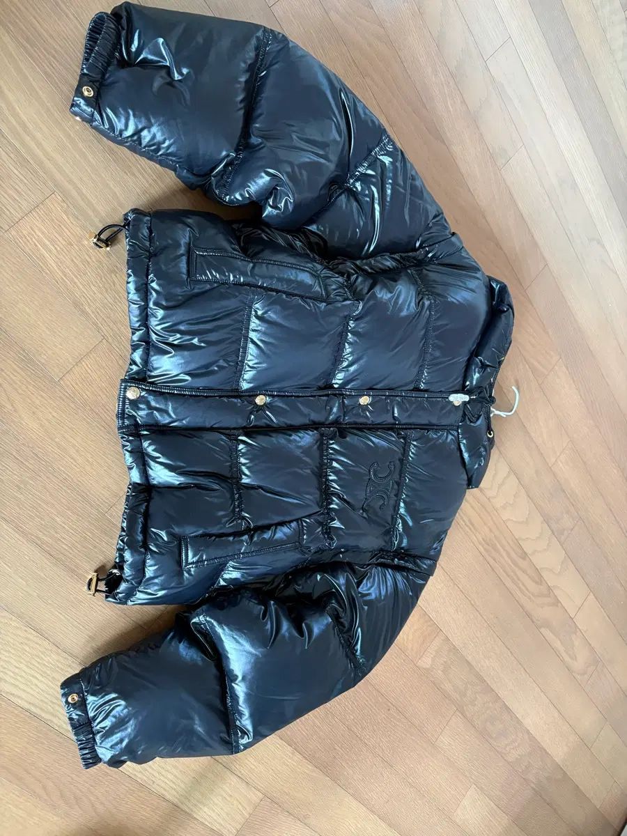 Celine セリーヌ グロシー パファー ダウン ブラック 40