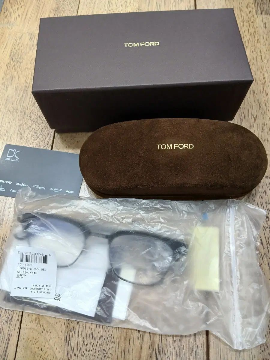 TOM FORD トムフォード メガネ TF6016 057 未使用品 40,546円