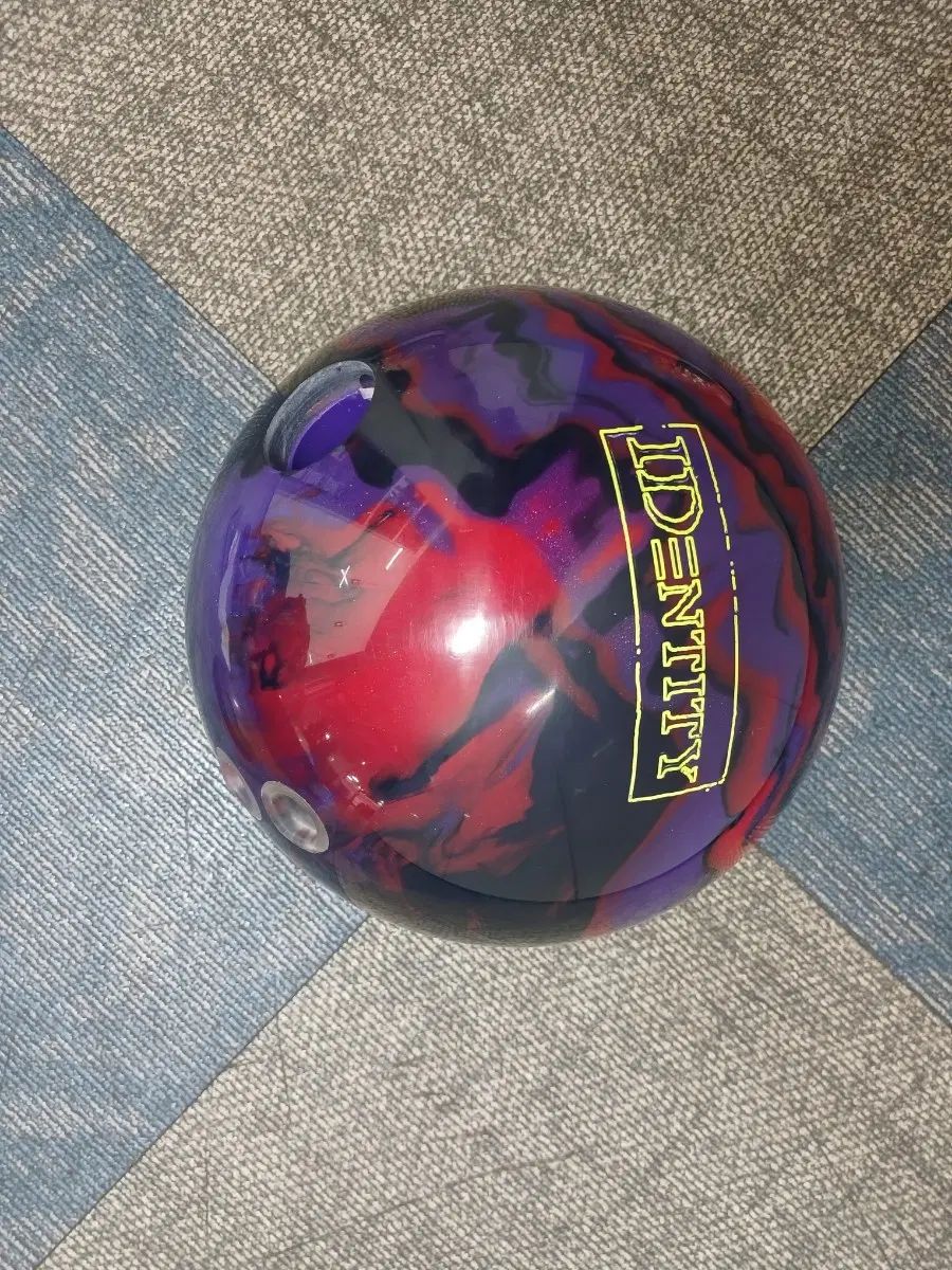 アイデンティティ 15P 中古ボール 11,096円