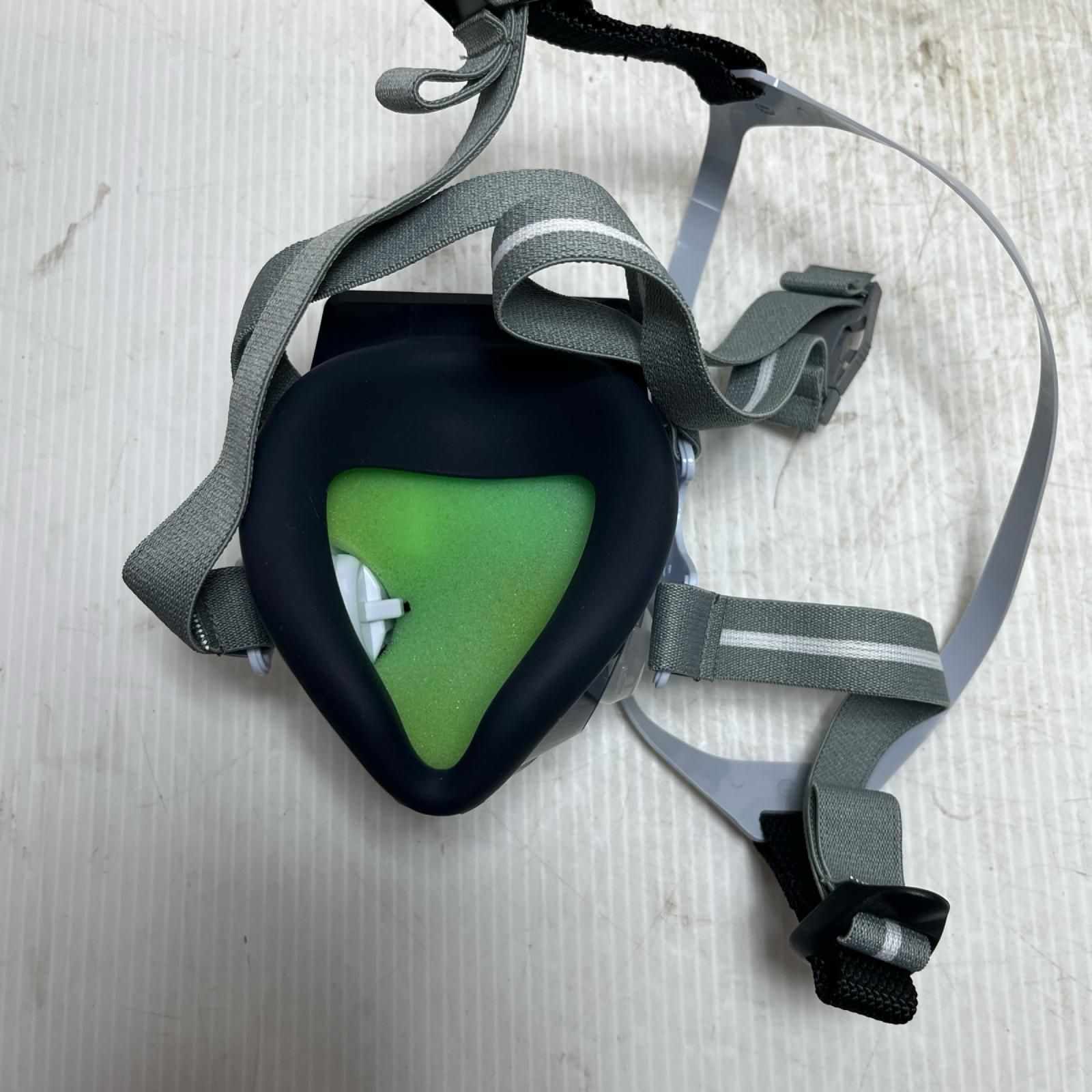 シゲマツ 電動ファン付き呼吸用保護具 開封品(S) Sy11F シゲマツ 電動ファン付き呼吸用保護具 開封品(S) Sy11F