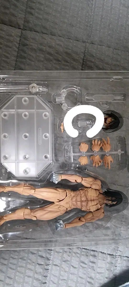 リボルテック 進撃の巨人
