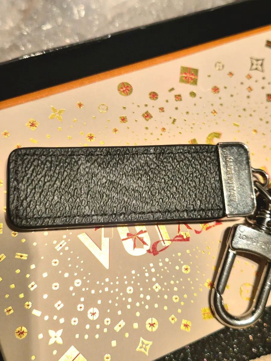 ルイヴィトン キーホルダー シルバー