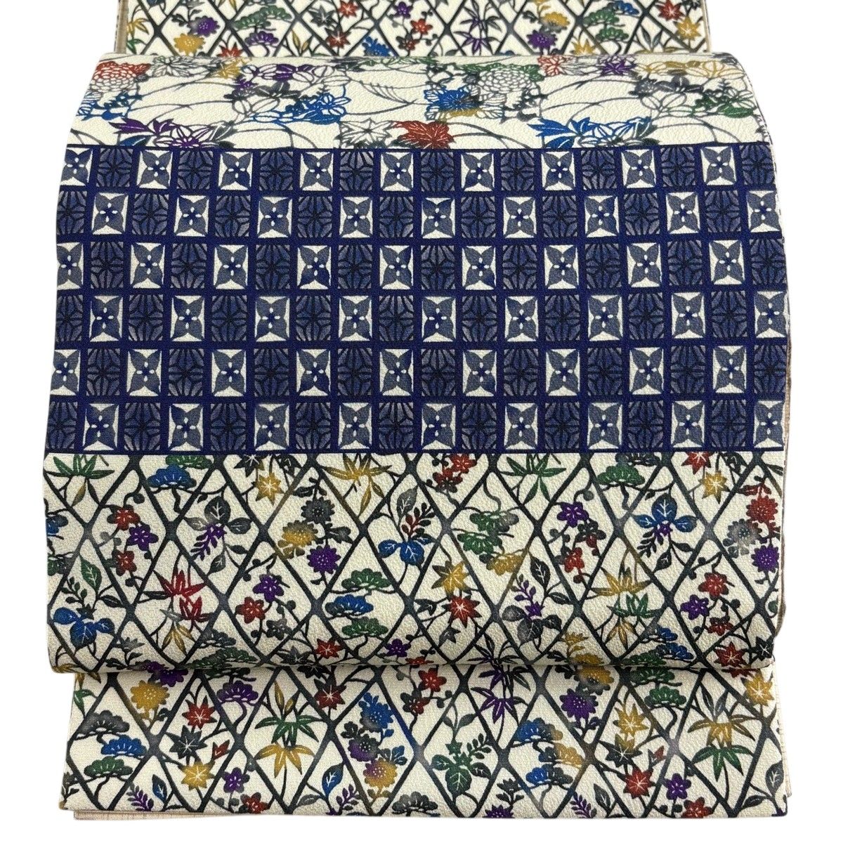 袋帯 名品 びんがたそめ 松竹梅 幾何学模様 クリーム 全通 正絹 【中古】
