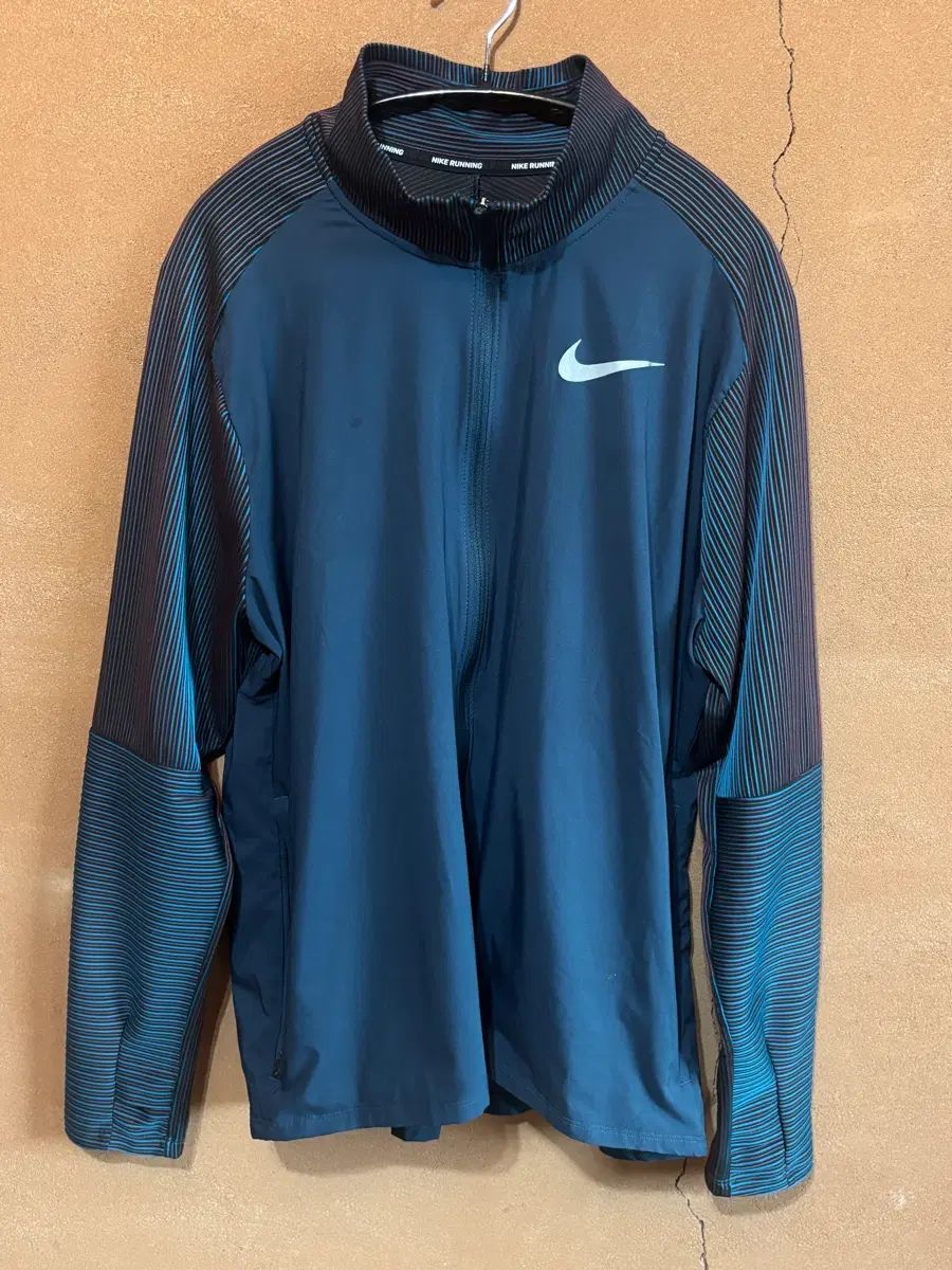 XL NIKE ランニング ドライフィット ツーウェイ ジッパー ウィンドブレーカー/ランニング ジャケット 出品