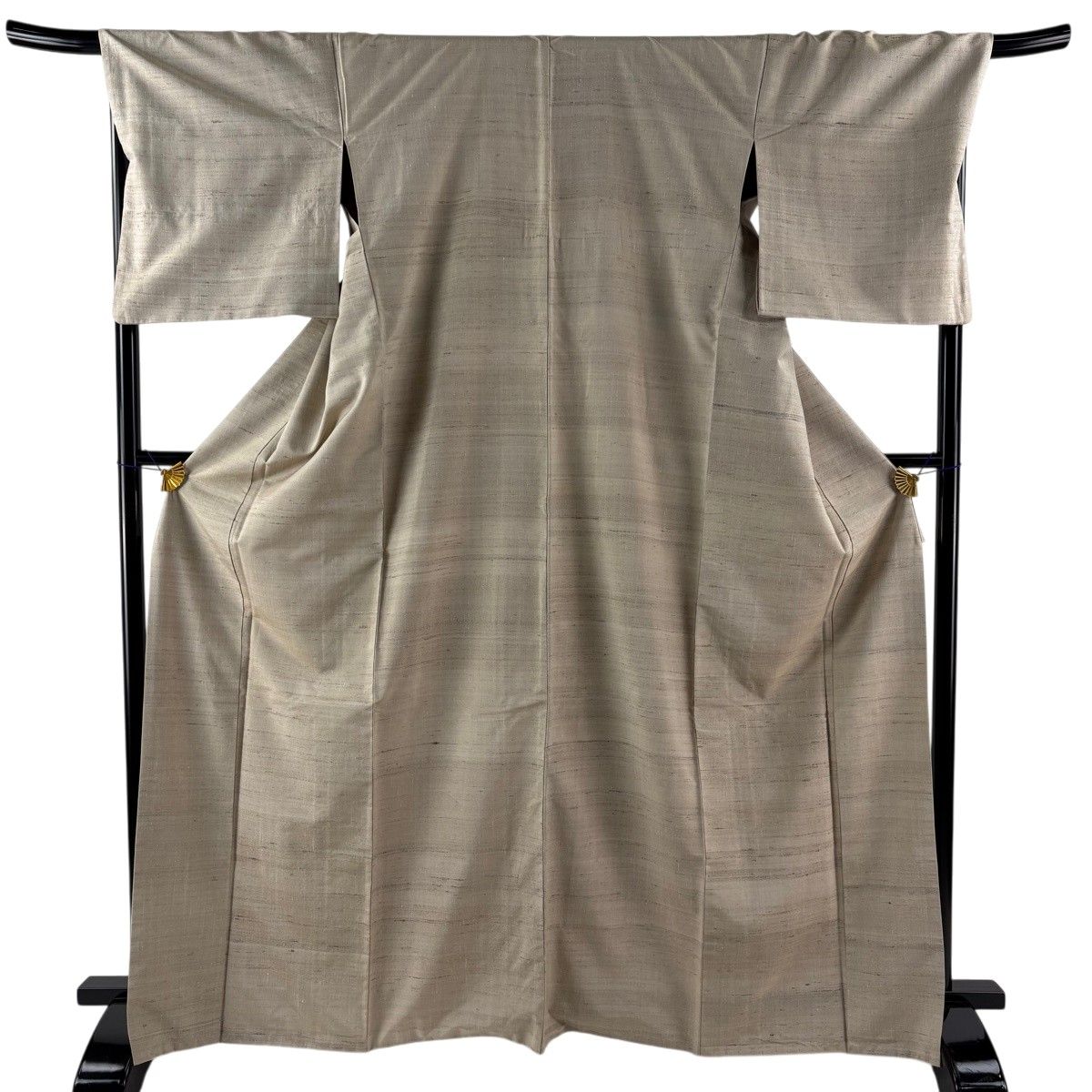 【美品】 紬 身丈167.5cm 裄丈69cm L 袷 印度野蚕糸 陣屋 やまと 証紙 ベージュ 正絹 逸品 【中古】