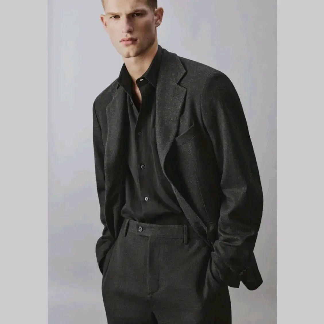 新品（定価18万9千円） ZARA ザラ レギュラーフィット ビスコース 麻 ブレザー MY ジャケット ブラック ダブルボタン 4443/616/800