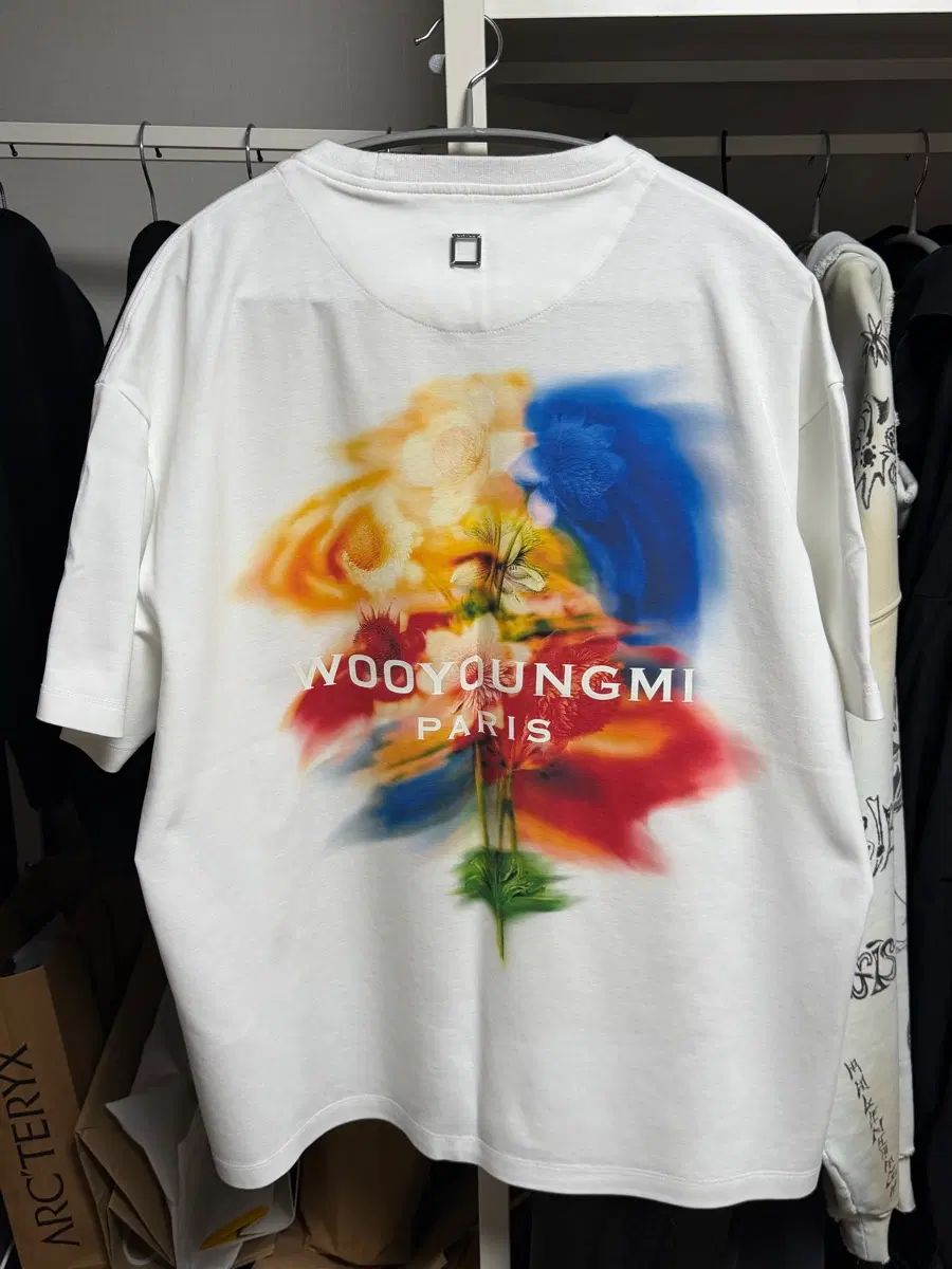 WOOYOUNGMI スウェイング フラワー バックロゴ Tシャツ 48 (100 105)