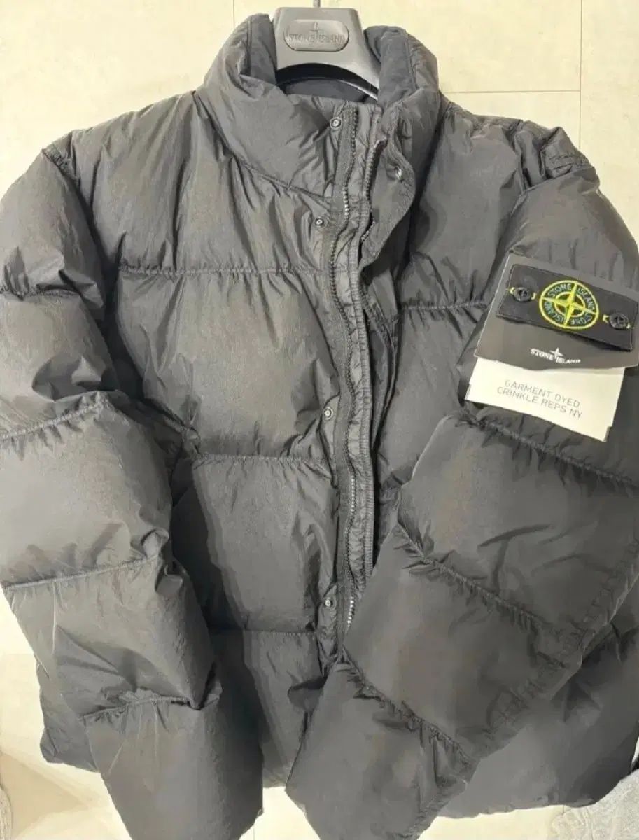 ストーンアイランド クリンクルレップス 25fw Mサイズ