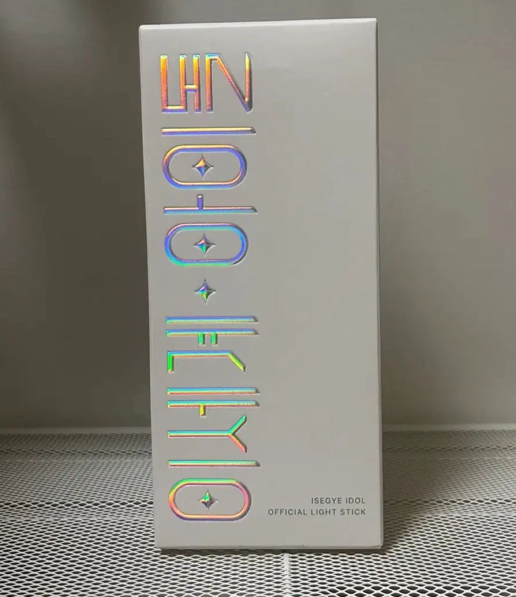 ISEGYE アイドル 公式 ペンライト 맆ステッキ + ステッカー 出品