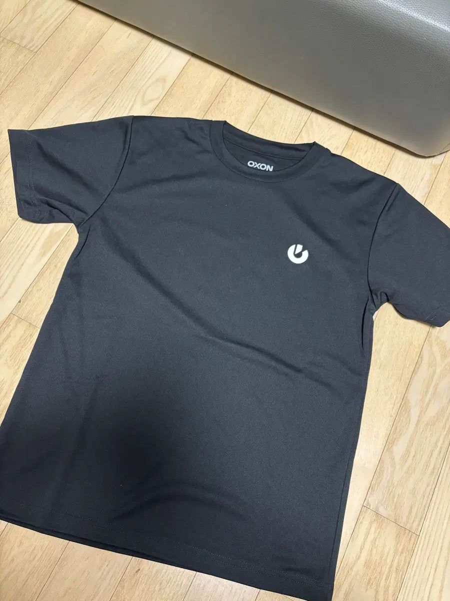 バドミントン Tシャツ 出品 3