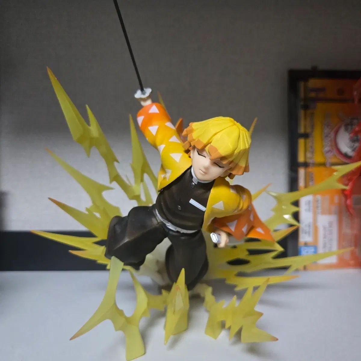 (送料込み 8 ボックス O) 鬼滅の刃 我妻 善逸 BANDAI バンダイ フィギュアーツZERO 開封品