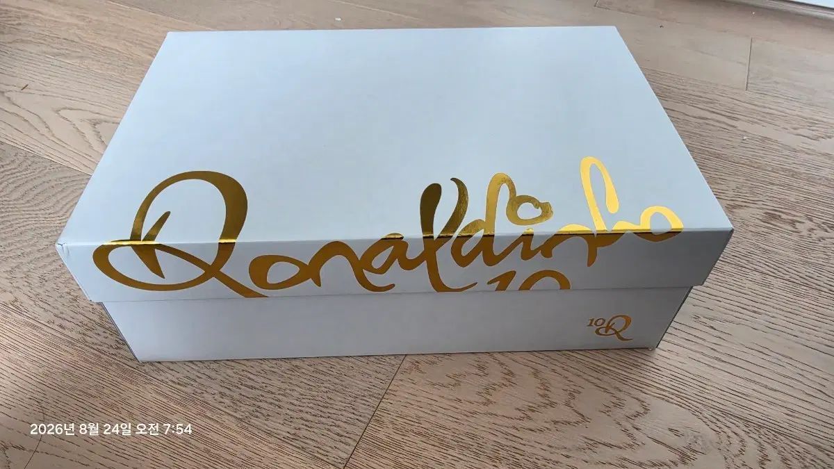 ティエンポ レジェンド FG Touch of GOLD 255 新品
