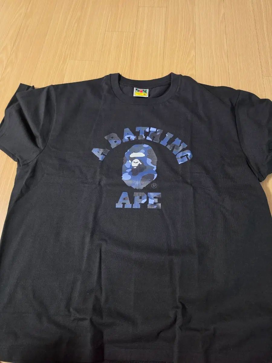 アベイシングエイプ Tシャツ XL 新品