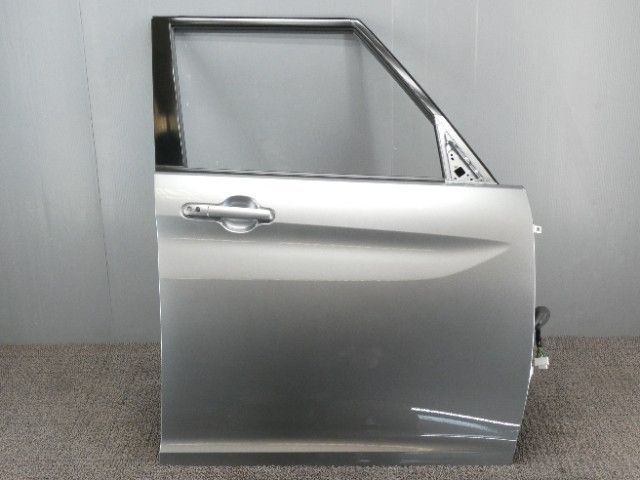 9596　スズキ ソリオバンディット　MA36S　フロントドア右　運転席ドア　CA3　（I3-1） 9,240円