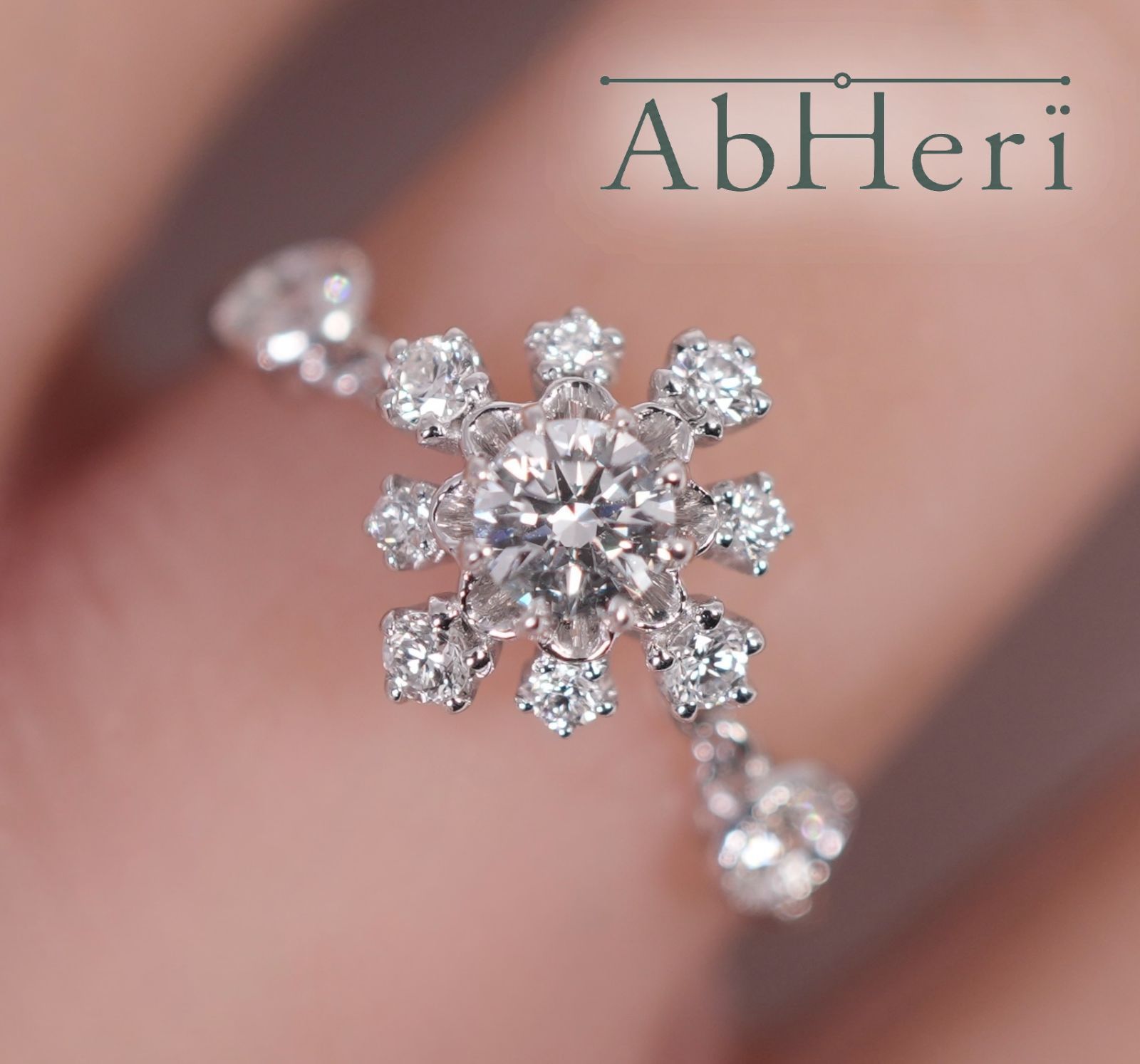 美品 アベリ チェーン リング フラワー ダイヤ 0.38ct /26-1199